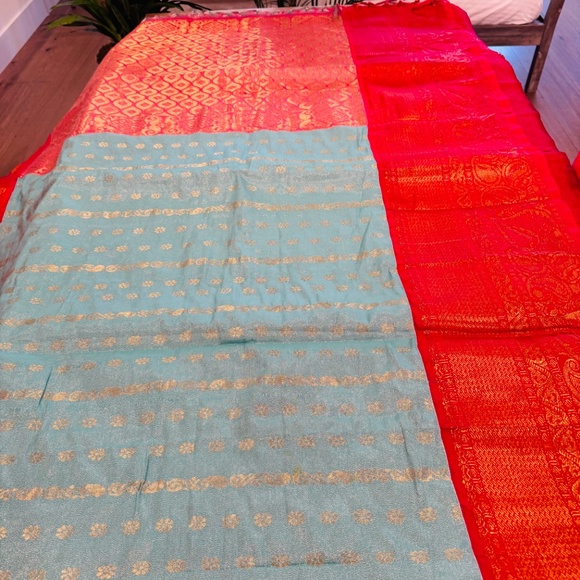 Kanchipuram Uppada saree sari in blue and pink  combination - Picture 6 of 6